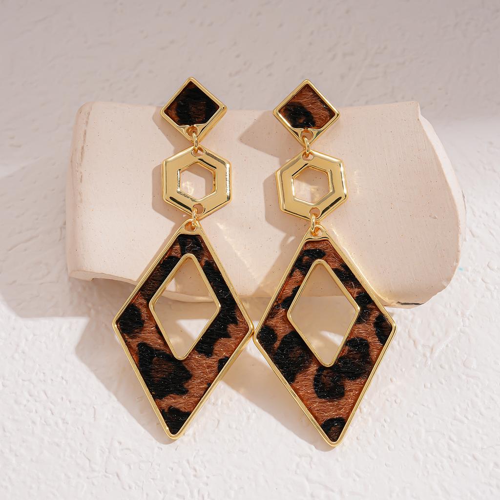 Autumn and winter retro leopard print geometric fan-shaped love silver needle earrings niche earrings