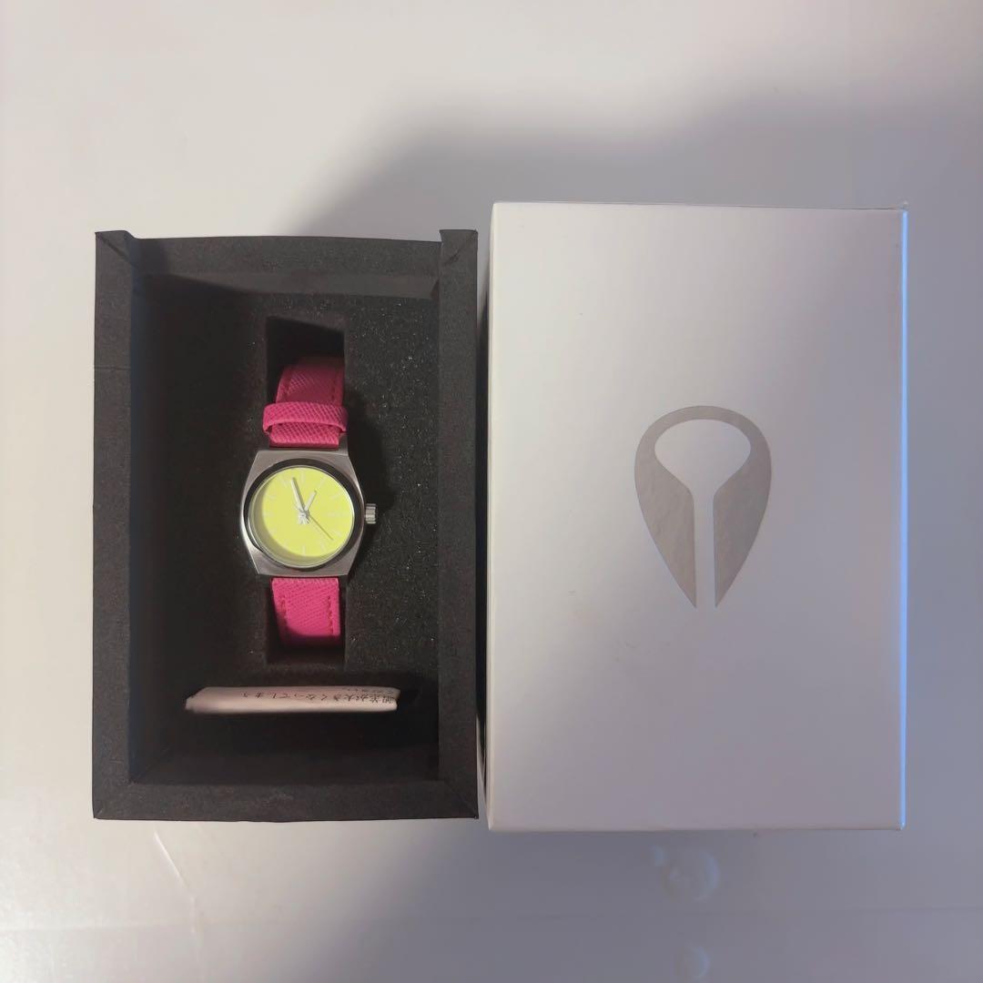 Used NIXON ladies watch pink