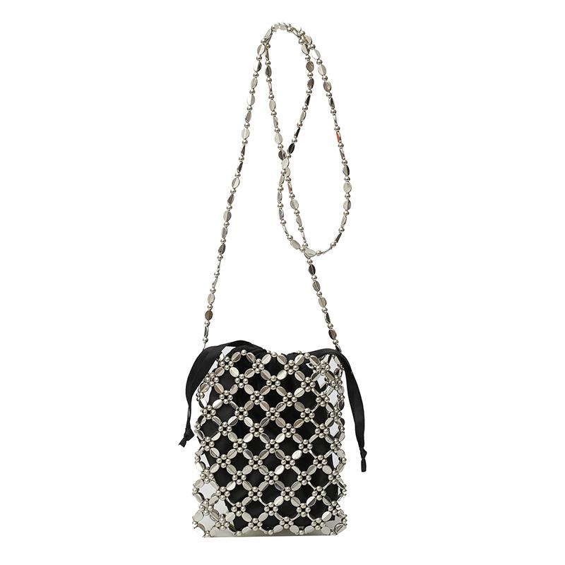 

Japanese and Korean simple woven beads hollow contrasting colors women s mobile phone change bag spring new shoulder messenger bag чёрный