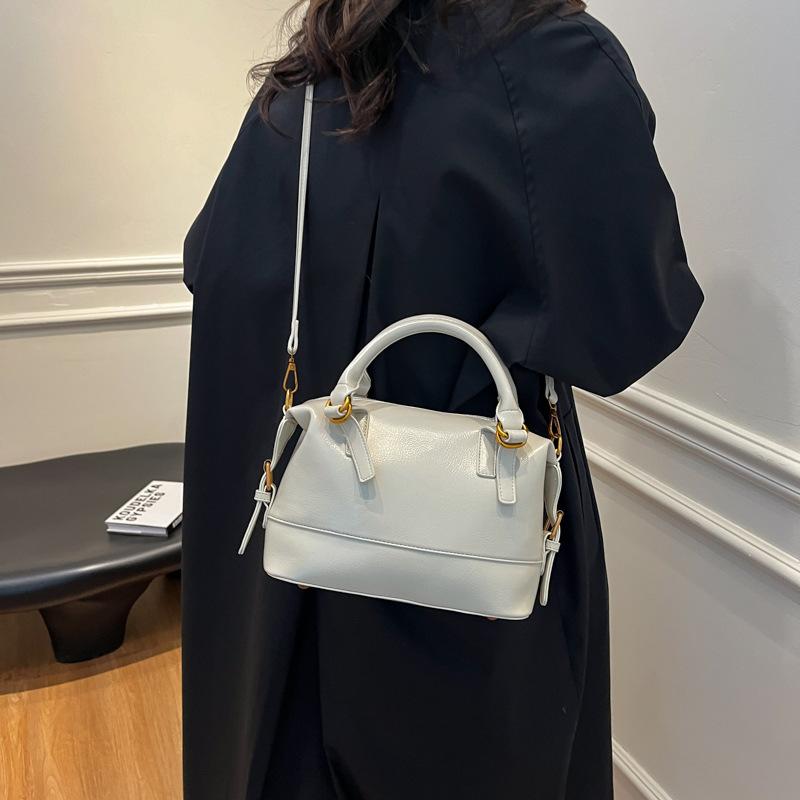 Fashion large-capacity handbag women's 2025 new retro mommy bag casual versatile shoulder messenger bag