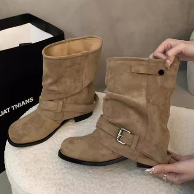 Botas de Cano Curto Femininas Moda Camurça Sapatos de Designer Moda Novos Casuais Inverno Botas de Salto 2025 Inverno Aconchegante Luxo Motocicleta Botas De Mujer