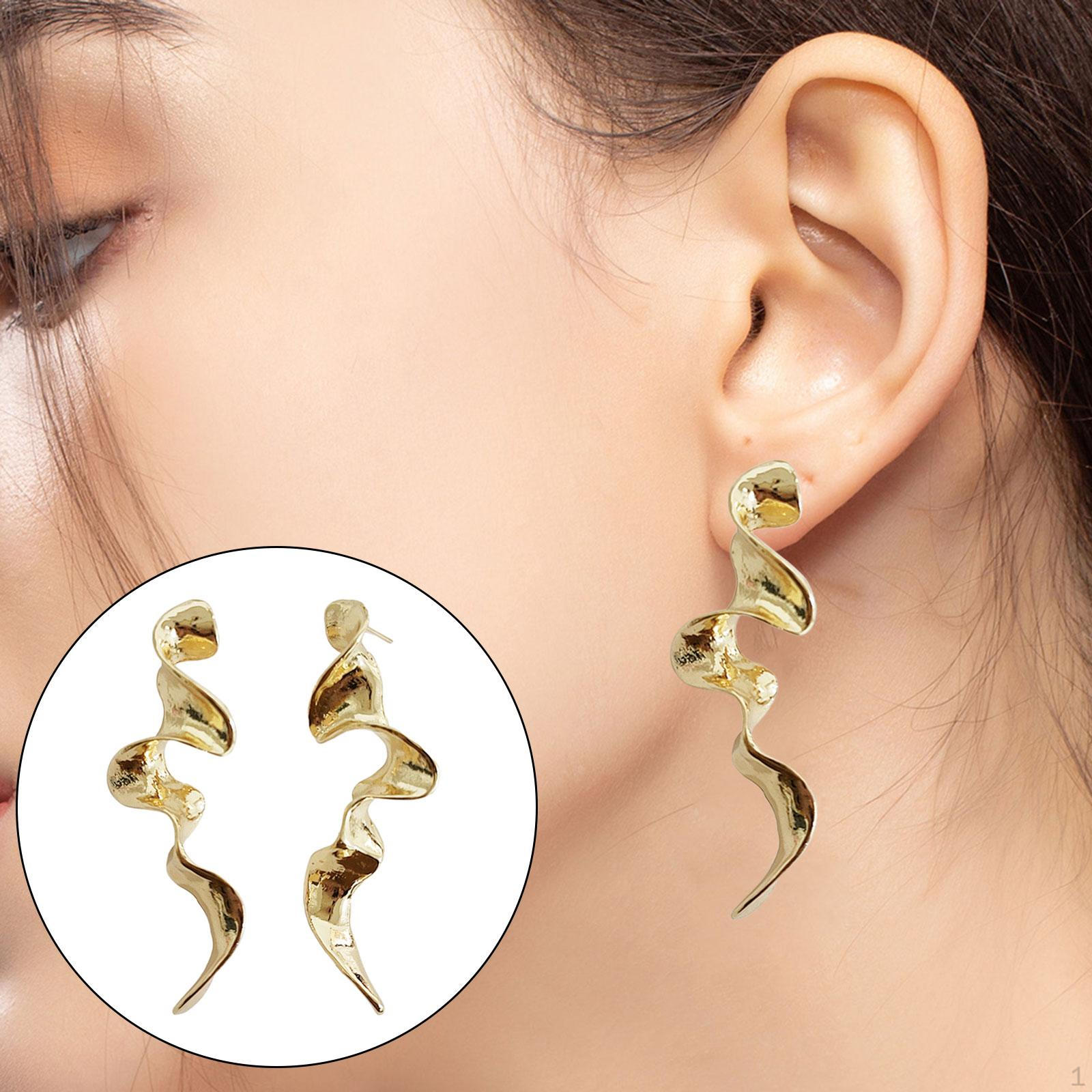 

Шикарные женские серьги-капли с геометрическим рисунком - модные аксессуары золотой