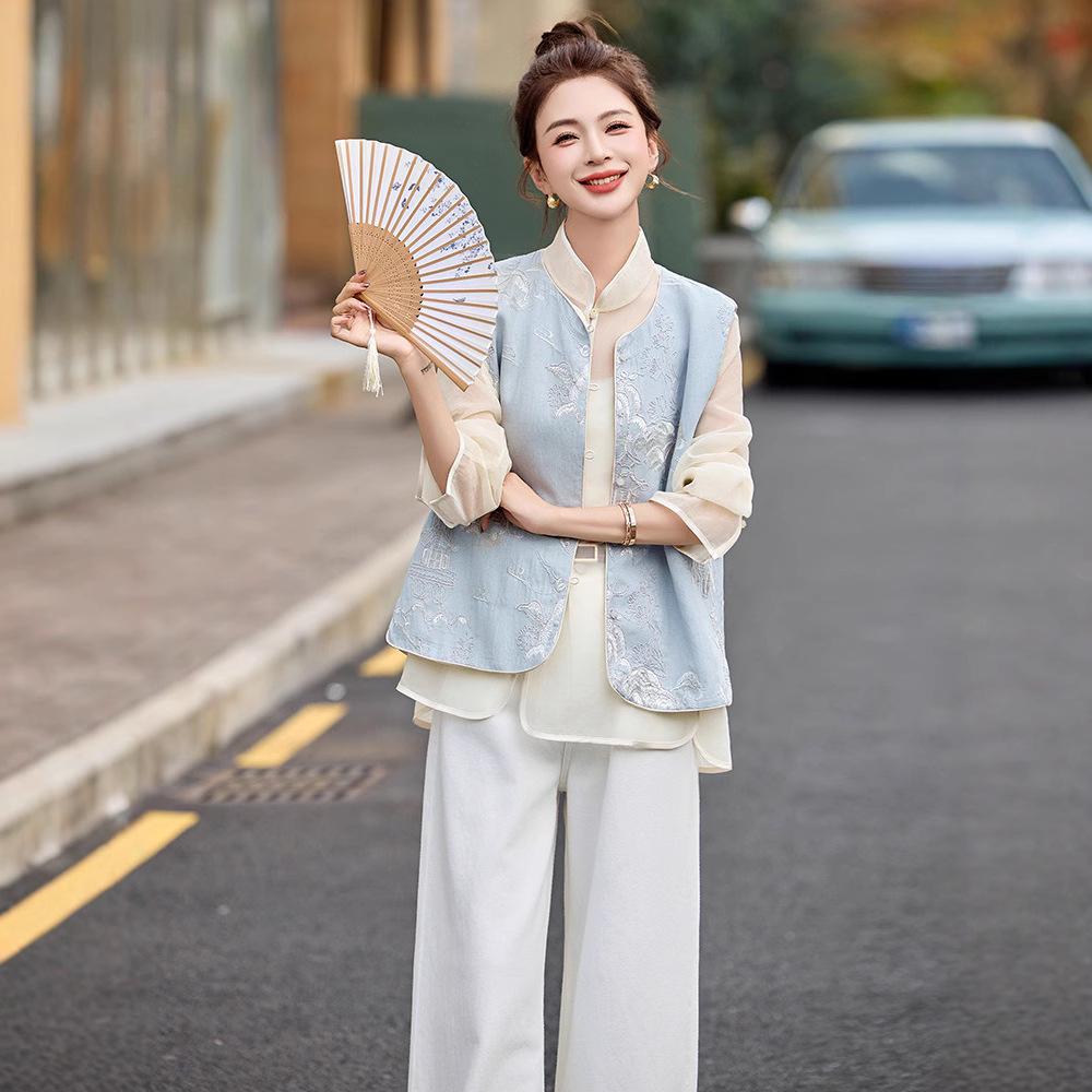 2025 Spring Women's Reversible Embroidered Ramie Vest in Chinese National Style (CY8121)