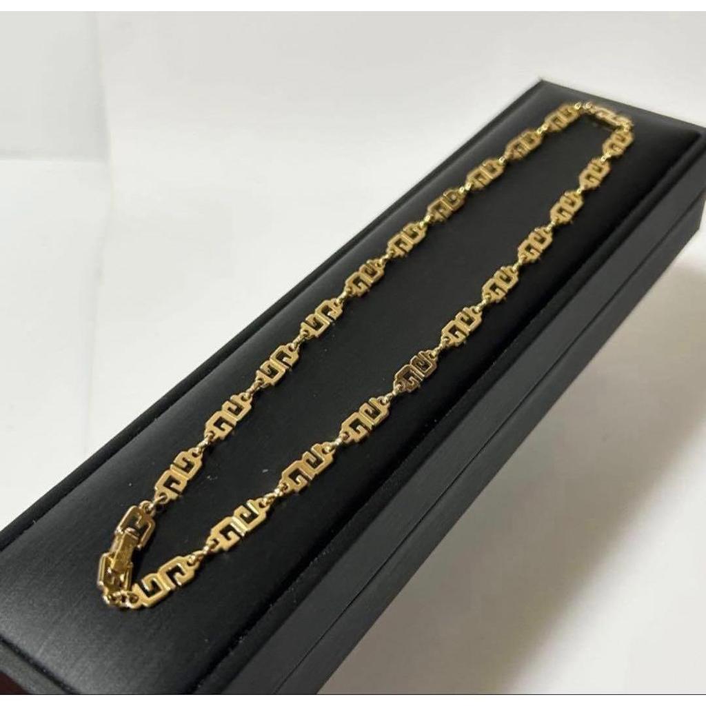 Used GIVENCHY G motif necklace choker chain