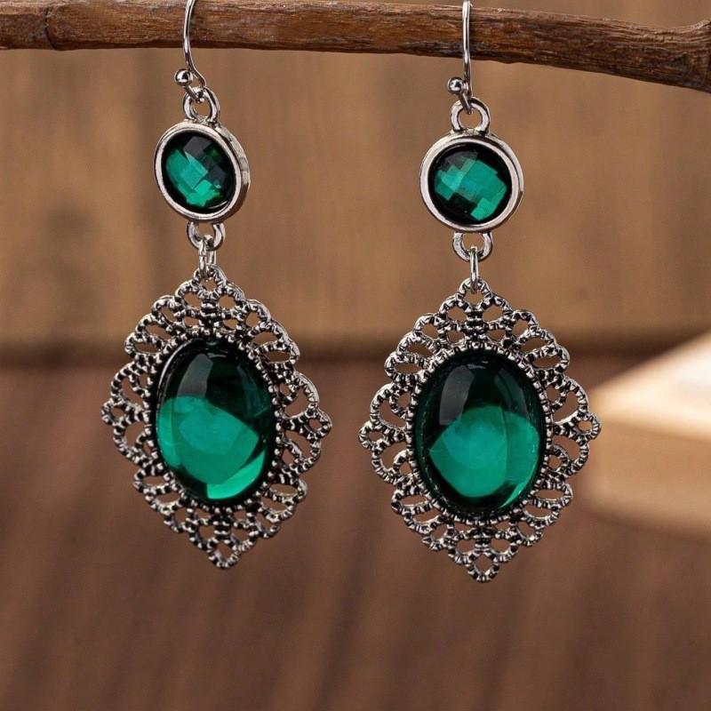 

Retro Luxury Inlaid Oval Shape Green Gemstones Dangle Earrings for Women Gothic Halloween Party Charm Jewelry Accessories Gifts зелёный