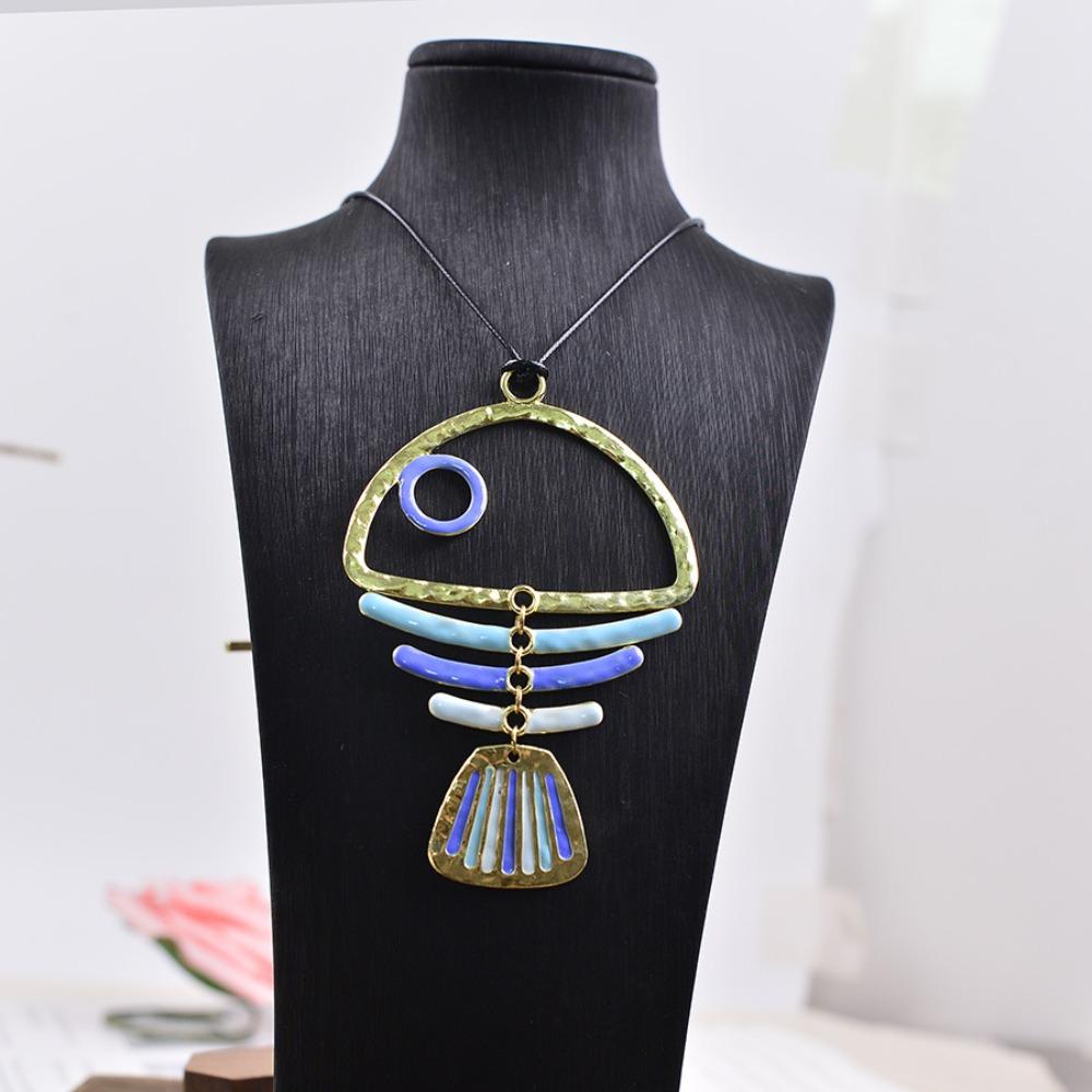 Exquisite Cute Gradient Blue Hollowed-out Fishbone Pendant Black Leather Rope Necklace for Women Creative Fashion Jewelry Gifts