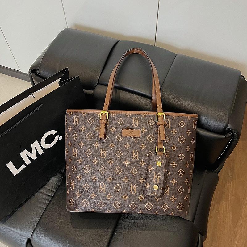 

Сумка для ежедневных поездок, вместительная сумка через плечо, женская, новая модель 2026, сумка-тоут, сумка под мышку, легкая роскошь, высококачественная 36cm