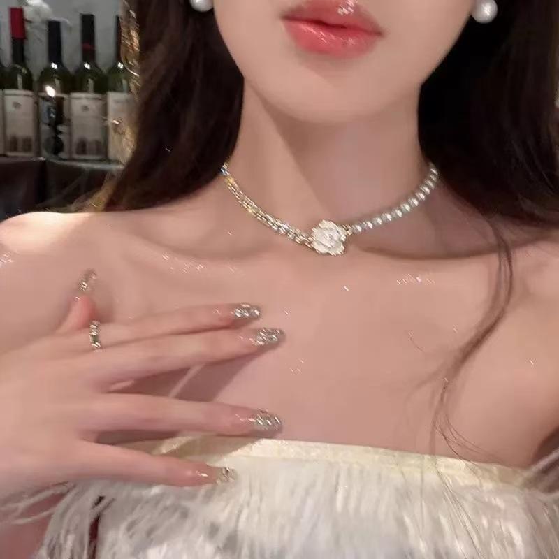 Sweet and cool style love necklace female summer hip hop trendy babes niche design sense beaded Internet celebrity accessories collarbone