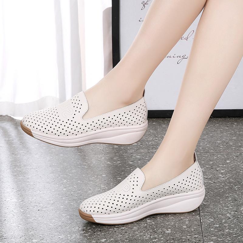 Large Size Hollow Thick-soled Muffin Shoes for Women's Spring and Autumn New Middle-aged Mother Single Shoes Increase In Height, Soft Sole, and a H