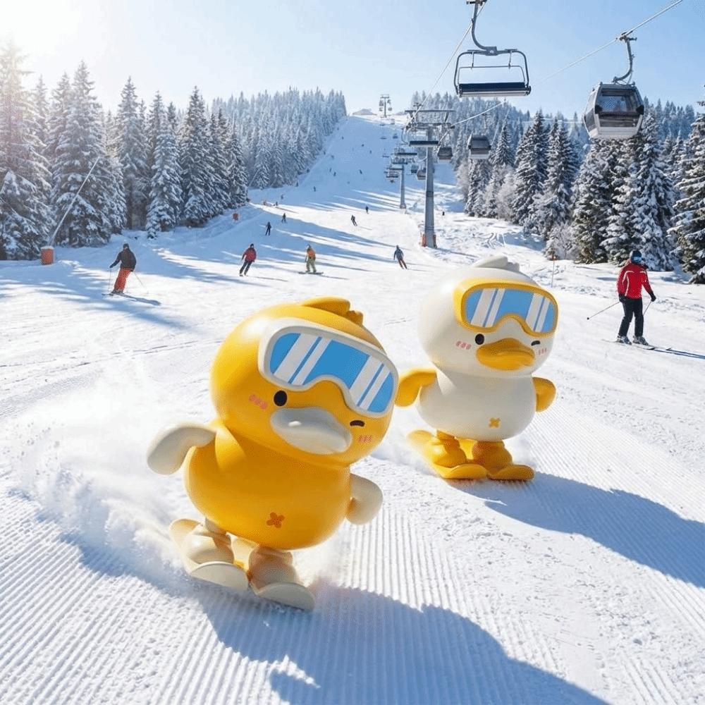 Plastic Material Skiing duck toy Yellow Duck Jumping Duck Toy Clockwork Duck Toy  Desktop Companion