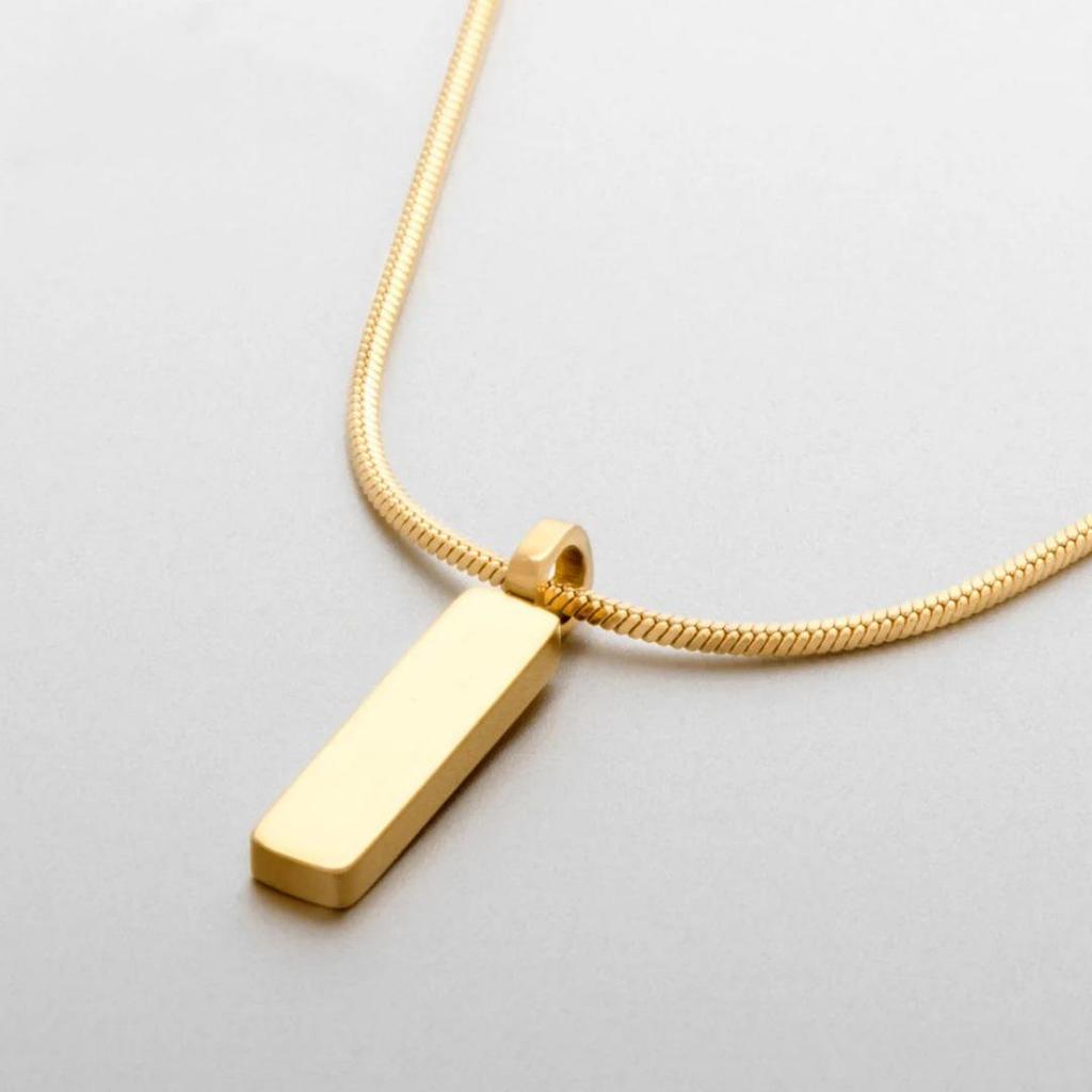 Luxury Snake Bone Chain Necklace: Square Pendant Clavicle Chain In Stainless Steel