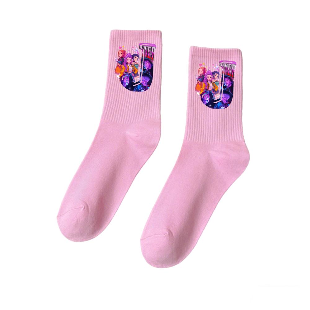 Chaussettes Adorables Kpop Chasseurs de Démons Lettre A-Z Chaussettes d'Étudiant pour Sports d'Extérieur Saison d'Automne Saison Froide Chaussettes Chaudes Chaussettes Mi-Mollet pour Filles Cadeaux pour Enfants