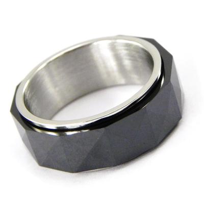 Tasarımcı yüzüğü 'Mineralia' siyah seramik