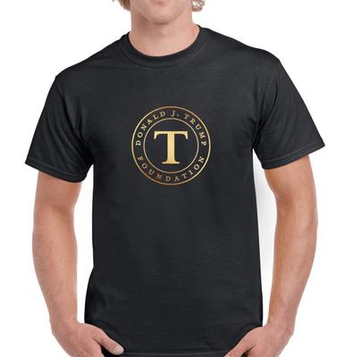 Maglietta con Logo Trump Foundation 2020 Campagna Repubblicana T-Shirt Oro Nero