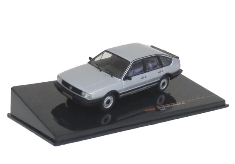 

Ixo Model VW Passat B2 85 Серебристый 143 CLC425N