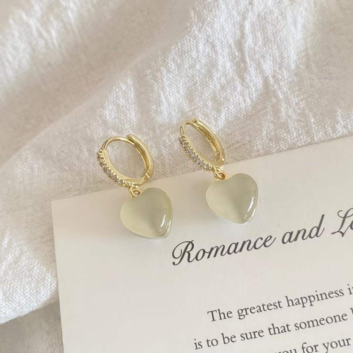 Elegant Cat s Eye Heart Stud Earrings - Double-Sided, Micro-Paved, Versatile, Exquisite Design