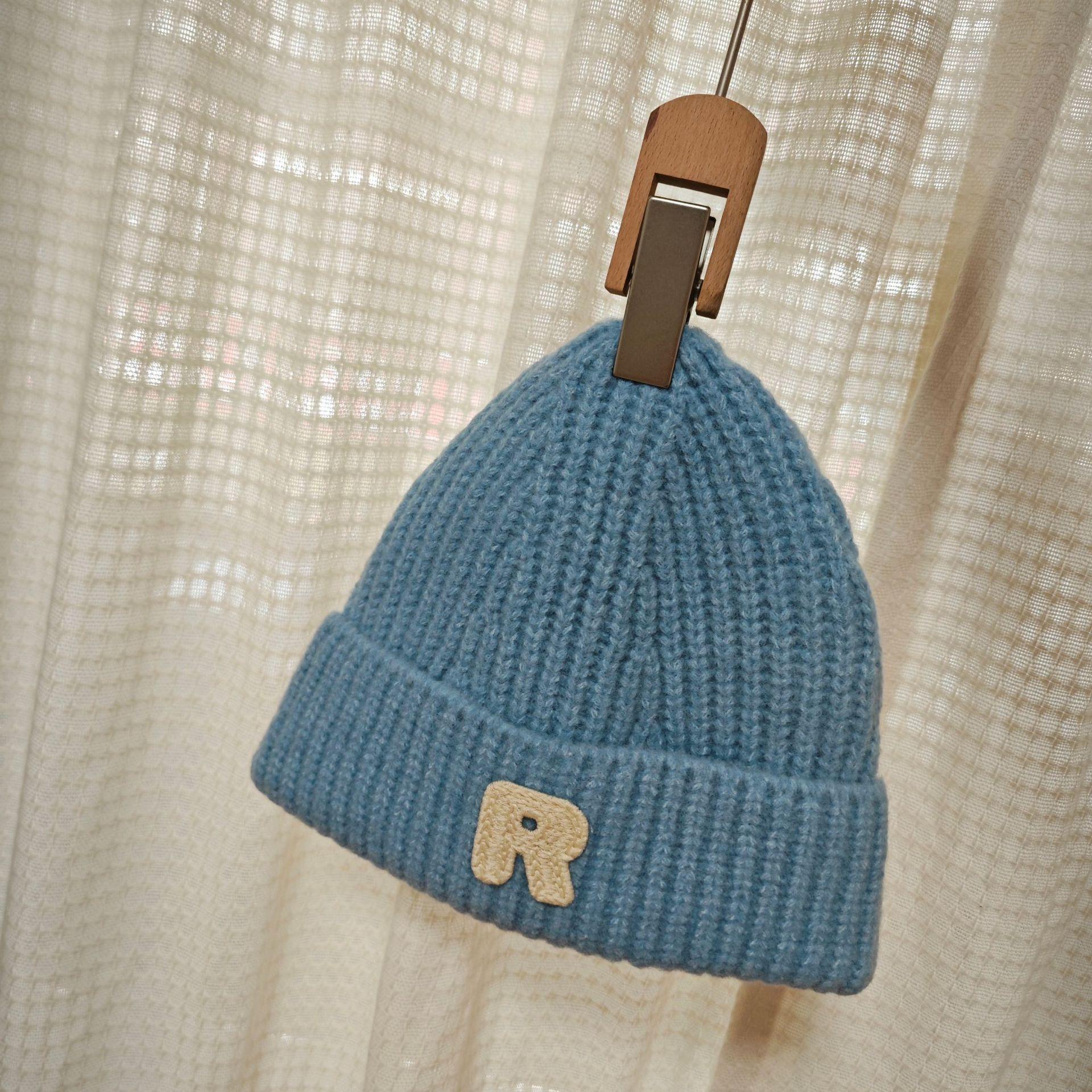 

Осенне-зимняя теплая шерстяная шапка для мужчин и женщин с нашивками в виде букв для отдыха в холодную погоду, защита ушей, холодная шапка из смеси шерсти, вязаная шапка, универсальная M（56-58cm）