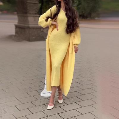 2025 Herbst Damen Stricklanges Kleid mit Taschen und taillierter Rundhals-Cardigan.