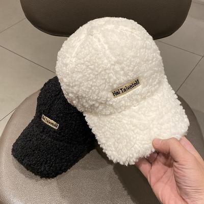 Καπέλο Μπέιζμπολ Παχύ Βελούδο Αρνιού με Κεντητά Γράμματα Κορεάτικου Στυλ για Γυναίκες Ιαπωνικό Ευέλικτο Χειμωνιάτικο Ζεστό Καπέλο Μπέιζμπολ Τάση