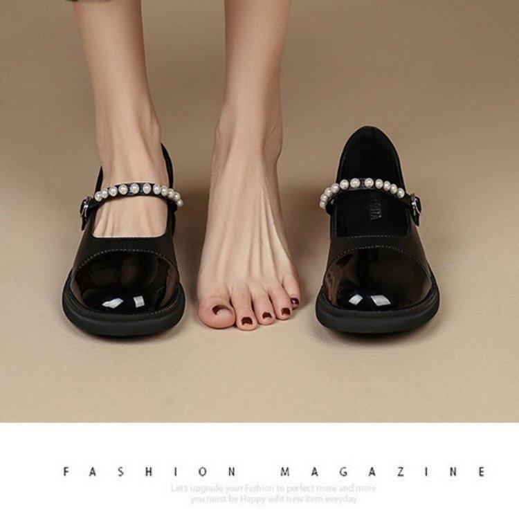 

Туфли Мэри Джейн из маленькой кожи женские 2025 весна и осень новые пряжка на одном слове с легким ртом цветная юбка женская 40 чёрный