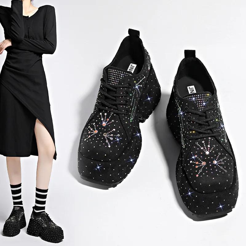 

Мода 2024 года. Женская новая платформа. Роскошная удобная повседневная обувь. Женская вулканизированная обувь. Модная джинсовая обувь с водными бриллиантами. Обувь на платформе. 35