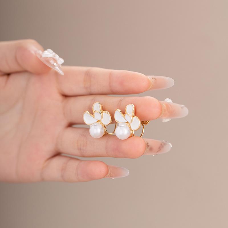 Retro French Pearl Enamel Flower Earrings for Women