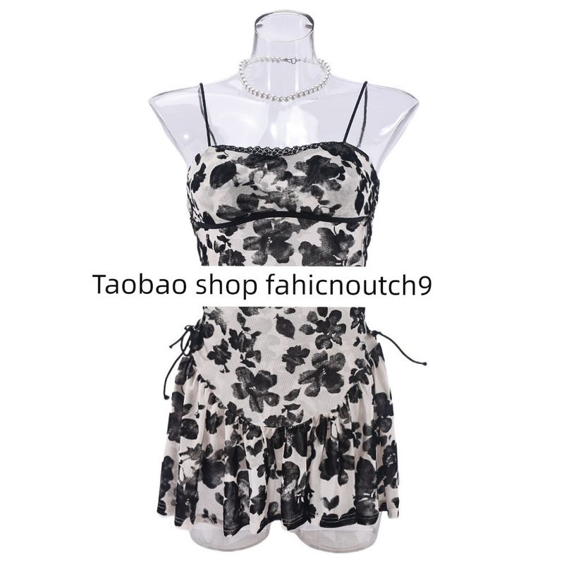 

Комбинезон микроклеш с широкими штанинами и открытой спиной 2025 Zebra Black S