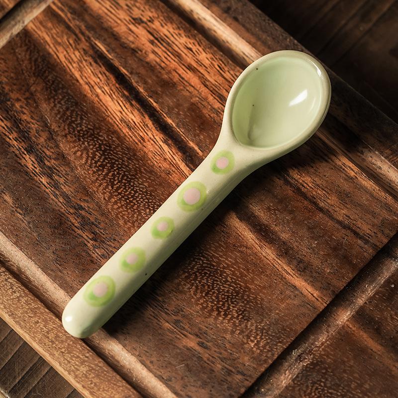 Retro Japanese Home Kitchen Soup Handmade Ceramic Spoon Small High Value Spoon Coarse Pottery Spoon