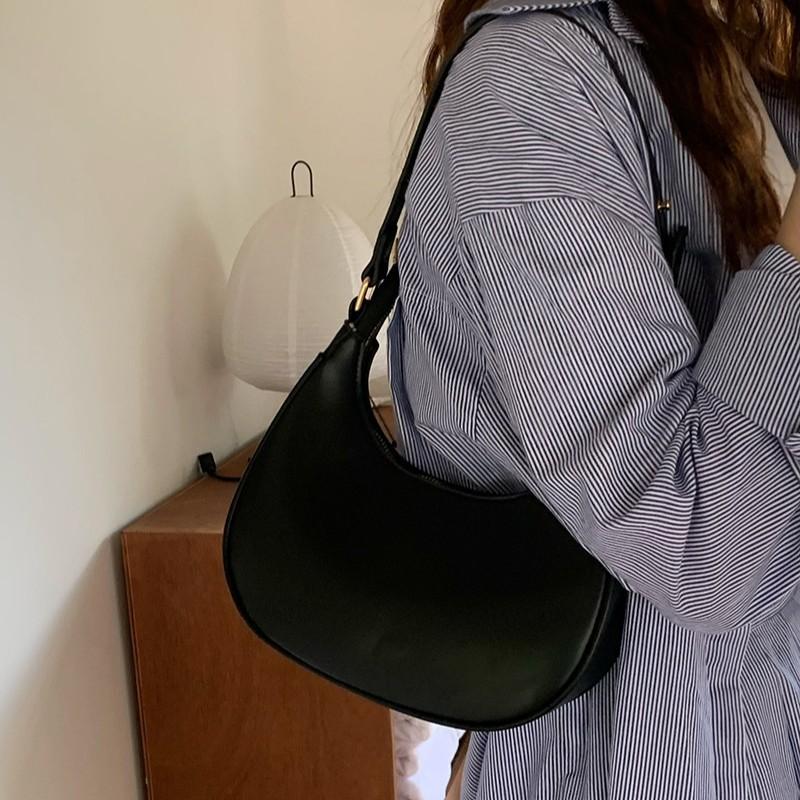Mini Crescent Shoulder Bag Women PU Leather Crossbody Urban Minimalist Small Handbag Daily Use