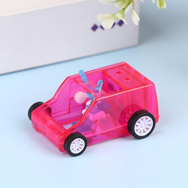 

1 шт., симпатичная мини-тележка для уборки пыли в виде мультяшной машинки, настольный ластик, пылеуловитель, ластик для карандашей, стружкоочиститель для домашнего офиса