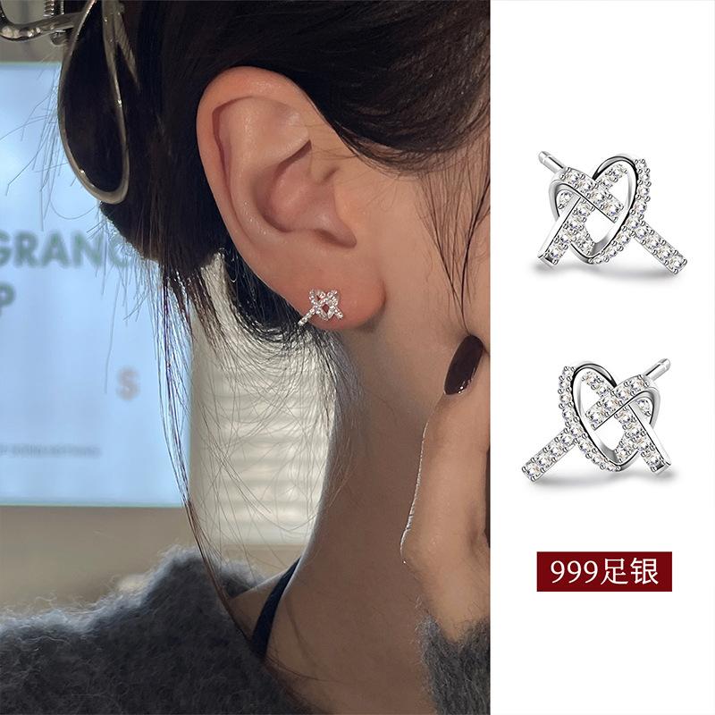 

Commuting Versatile Knot Fine Flash Exquisite Small Zircon Stud Earrings 999 Sterling Silver Niche Design Premium Sensitive Ear Bone Stud A pair of 999 silver