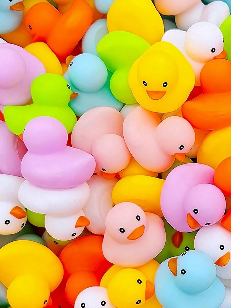 5pcs Random Color Mini Duck Shower Toys, Summer Beach Swimming Pool Activity Bathtub Swimming Bath, Christmas Children's Toys