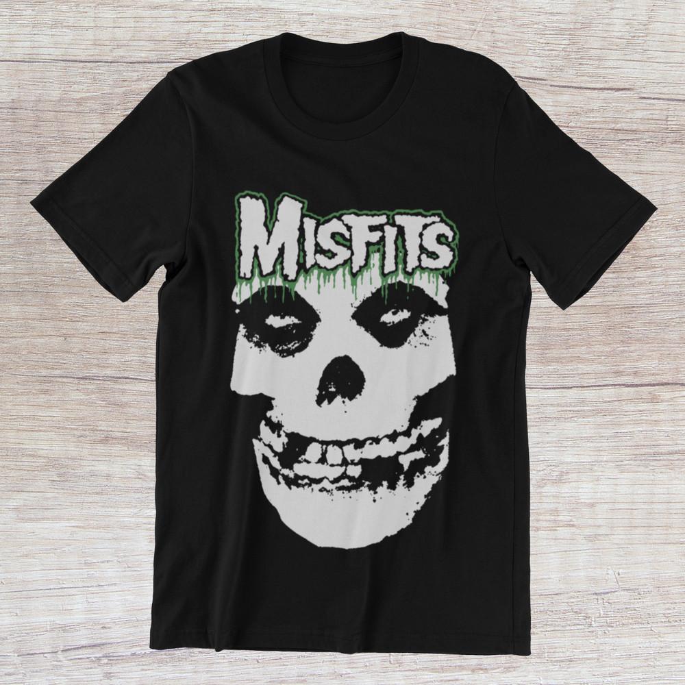 

MISFITS Skull Logo American Horror Punk Rock Band on Ringspun Cotton Tee Unisex T-Shirt S