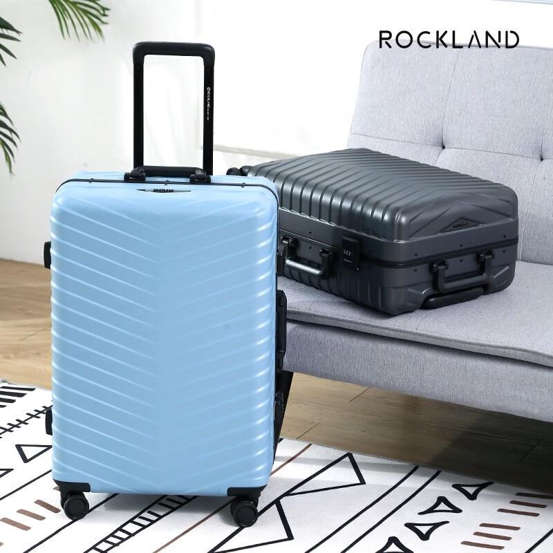 

Rockland Wing Series Hardside Spinner Luggage