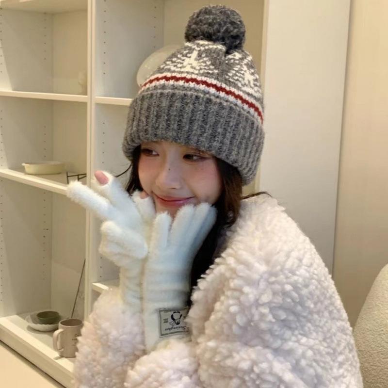 Autumn and winter new Christmas warm knitted hat new red festive versatile bag head ear protection hat wool hat