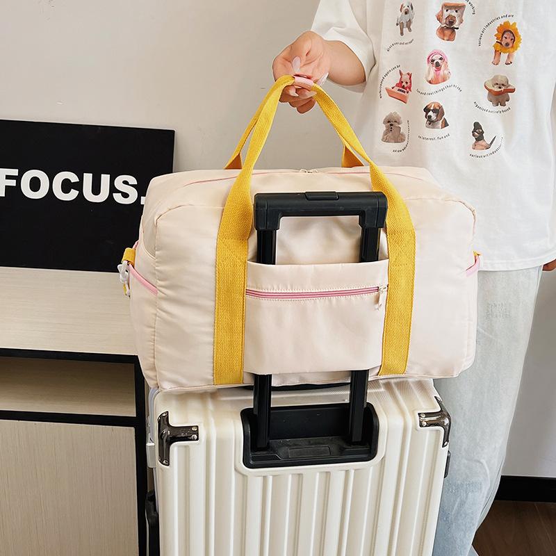 Children's fun large-capacity warm-toned portable travel bag dry and wet separation personalized fitness bag can be set with tie rod
