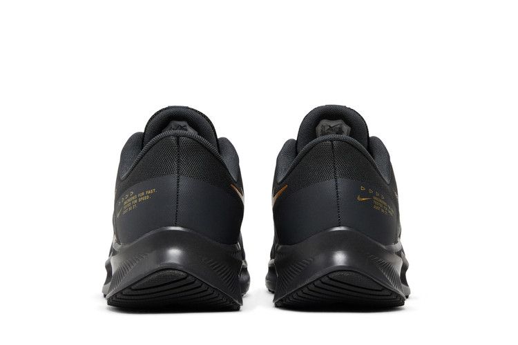 Nike Quest 4 Black Metallic Gold