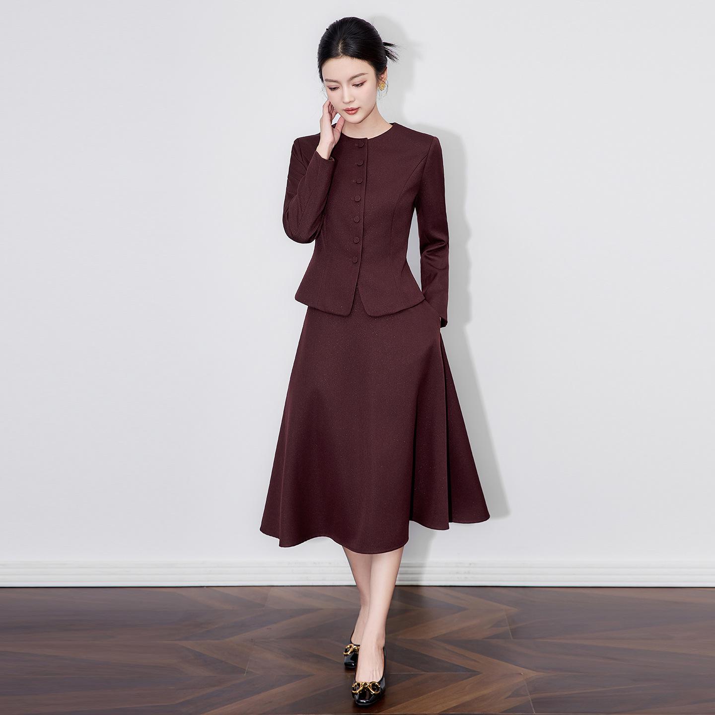 

Элегантный комплект-двойка в стиле легкой роскоши: Жакет и юбка для изысканных поездок на работу Large вино красного