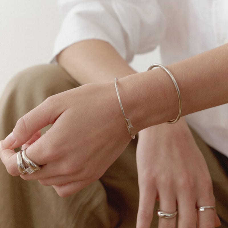 MZUU [GRAY Collection]Baguette Stone Loop Ring