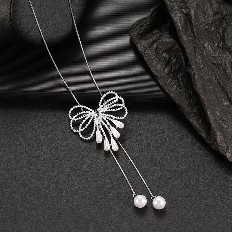 1Pcs New Trendy Korean Fashion Clothes Pendant Geometric Jewelry Vinatge Crystal Water Drop Sweater Long Necklaces For Women