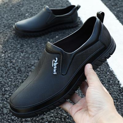 Scarpe da pioggia da uomo basse stivali da pioggia corti impermeabili scarpe antiscivolo scarpe di gomma leggera slip-on uomo galosce tendenza scarpe da pesca