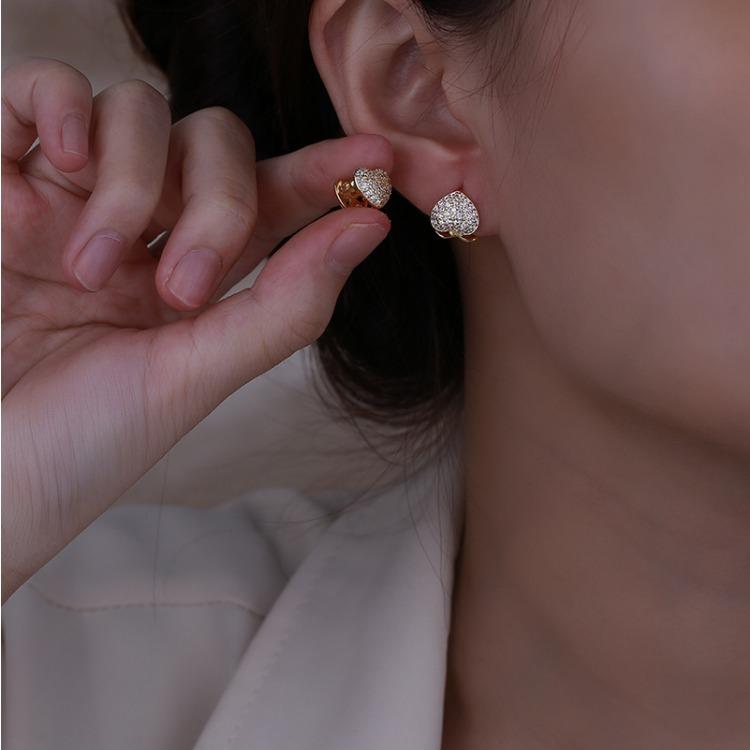 Temperament Design Heart-shaped Earrings Electroplated Golden Zircon Star Ear Buckle Ear Bone Clip