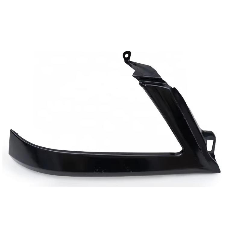 Sprinter '06 W906 Headlight Trim Strip - Compatible with Models 9066200424, 9066200224.