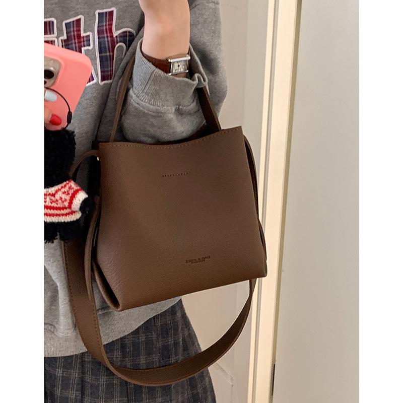 Retro portable bucket bag women's 2025 new trendy Korean underarm bag super hot ins shoulder crossbody bag