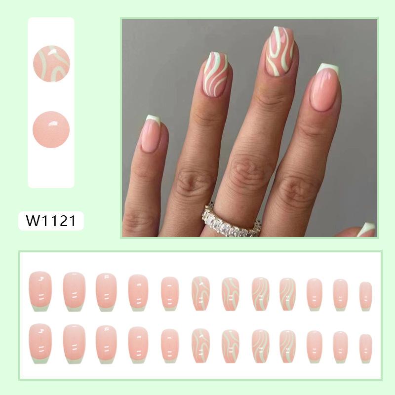 Short ballet nails are fresh, cute and sweet, versatile fake nails, and fake nails wear nails.