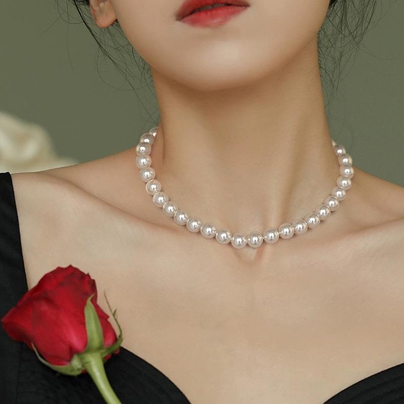 2023 Women's Light Luxury Pearl Clavicle Choker Necklace - Elegant Foreign Style