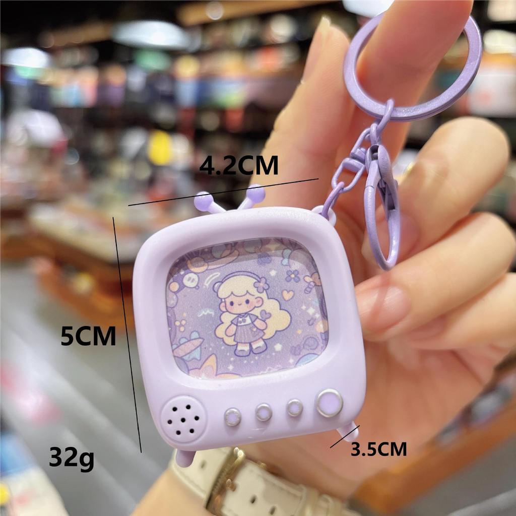 Mini Cartoon Flashing Light TV Keychain: Nostalgic Black & White Television Backpack Pendant
