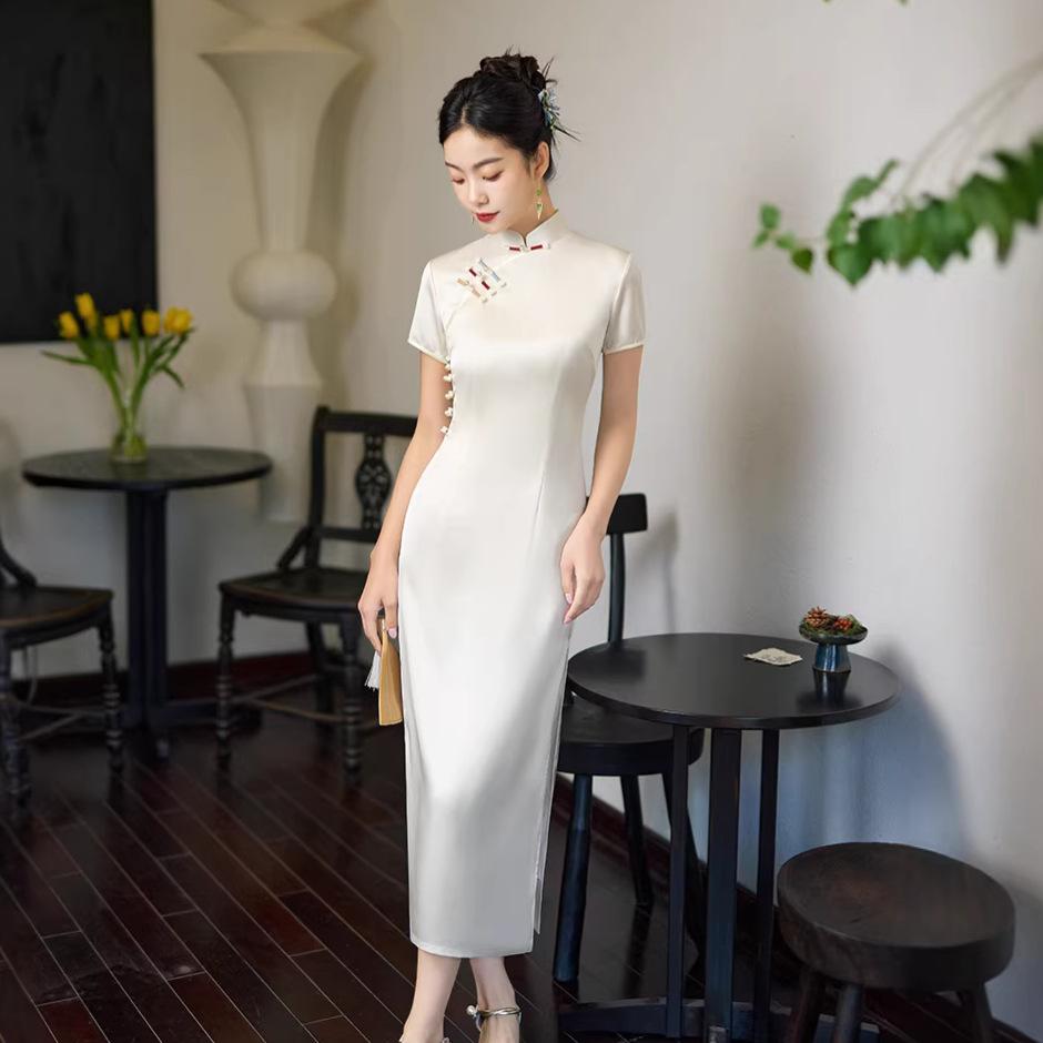 New Chinese style improved temperament cheongsam 1011 new summer young girl beige retro style high sense