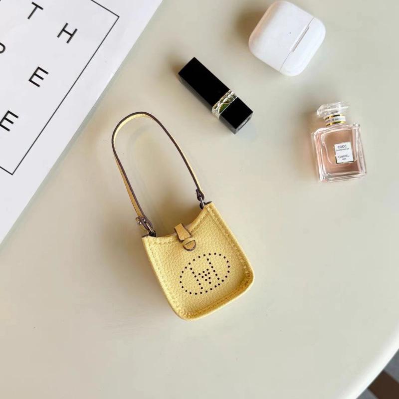 Women's Mini Crossbody Phone Bag - 2023 Lightweight Summer Design for Walks with Kids, Features Small Bag and Phone Pocket