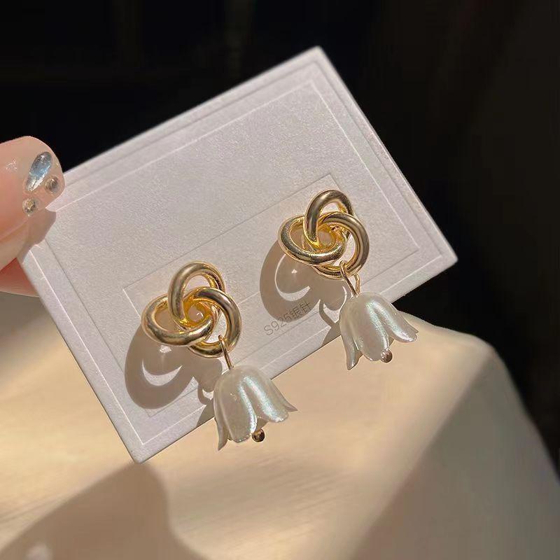 S925 small fresh temperament wrapped lily of the valley earrings ins trendy simple versatile Mori stud earrings summer earrings
